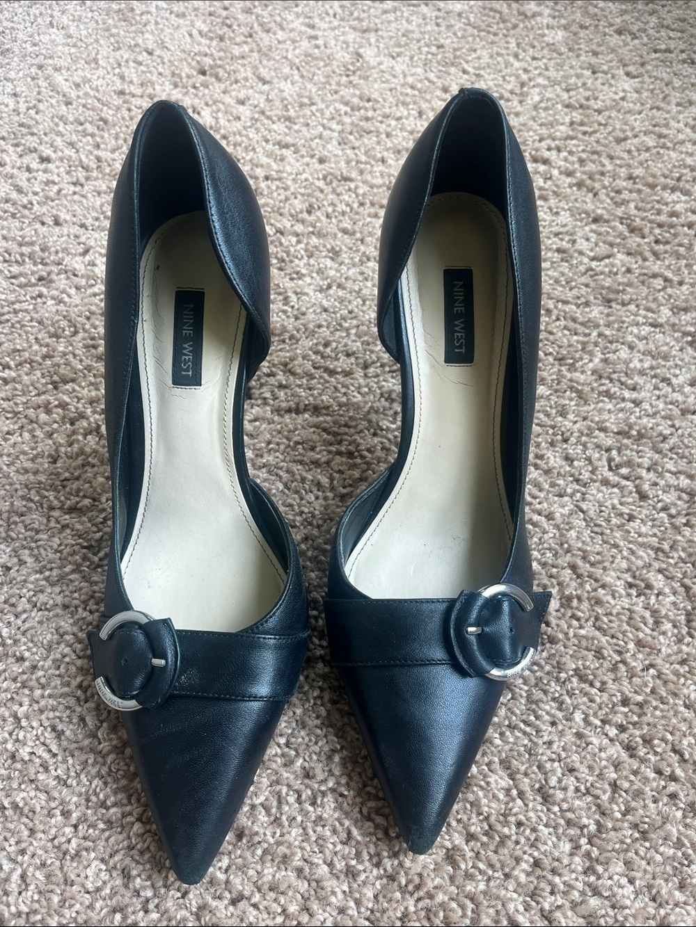 Nine West Black Pointed Toe Buckle Pumps with Ring Detail Size 8.5